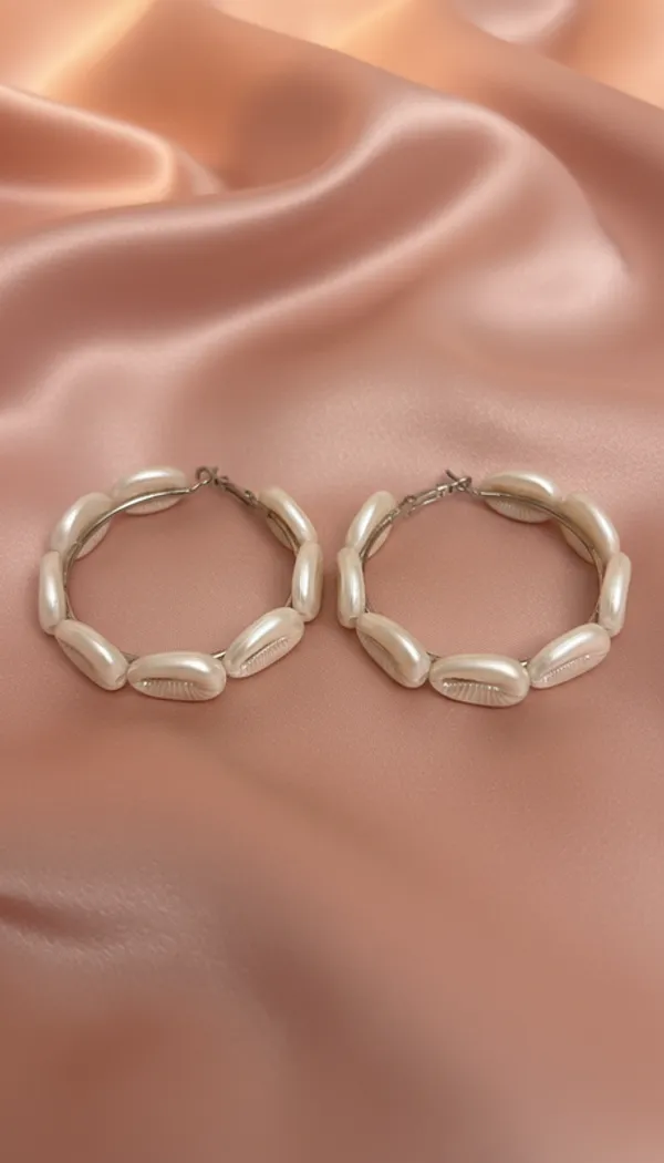 Pearlescent_Shell_Hoop_Earrings