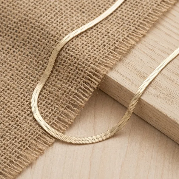 Gilded_Silk_Herringbone_Simple_Chain