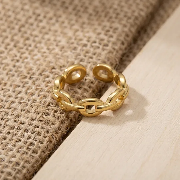 Chic_Gold_Link_Ring