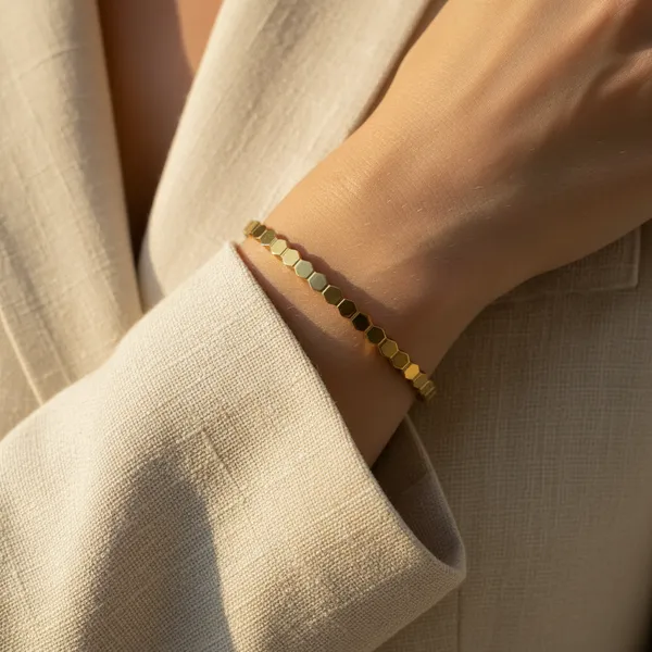 Golden_Hexagon_Link_Bracelet