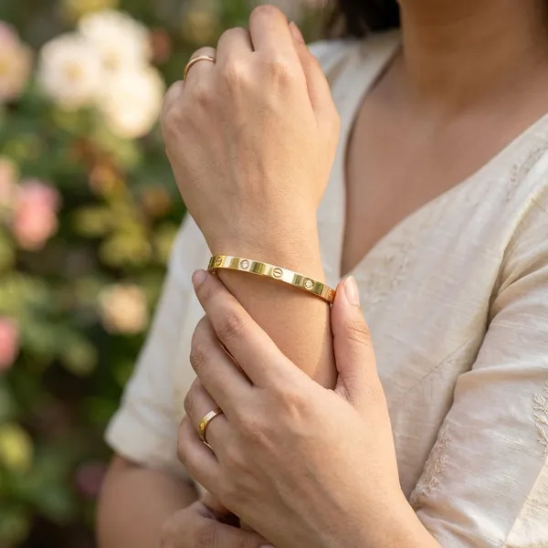 Gold_Plated_Bracelet_Screw_Style