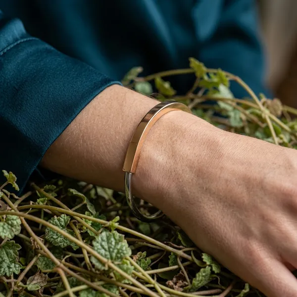 Modern_Two-Tone_Bangle_Bracelet