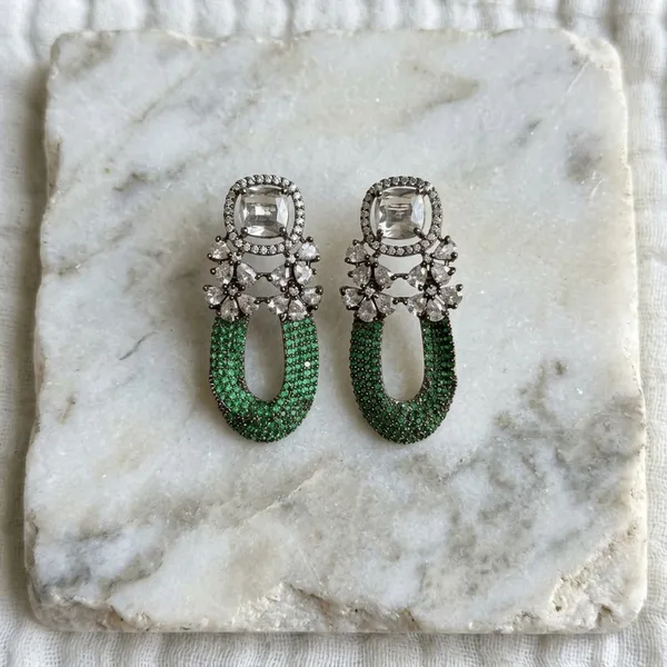 Luxury_Green_and_Clear_Zirconia__Statement_Drop_Earrings