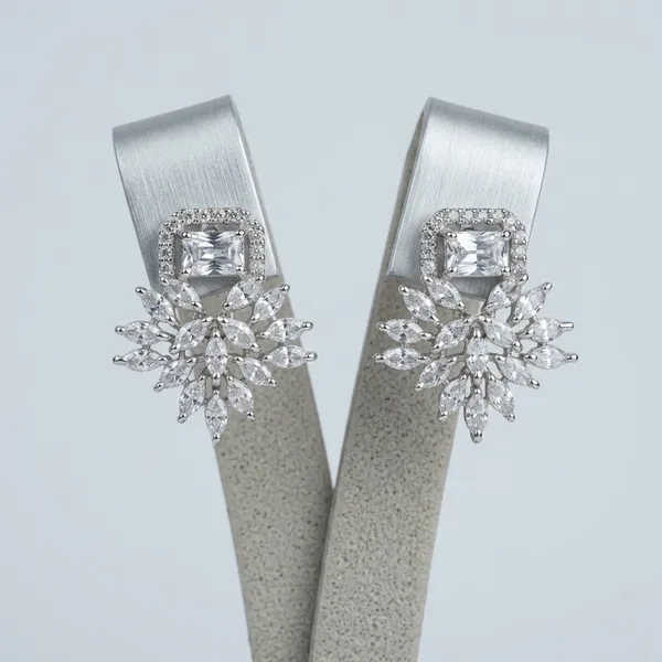 Silver_Crystal_Earring_Starburst