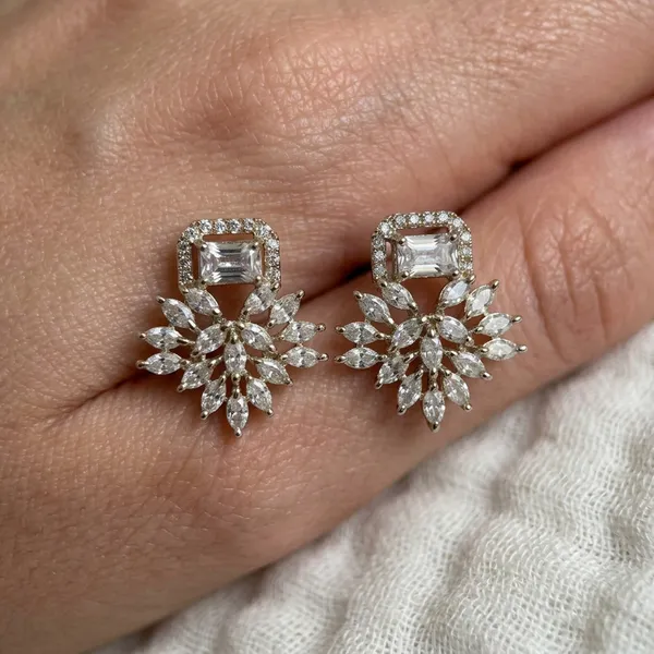 Silver_Crystal_Earring_Starburst
