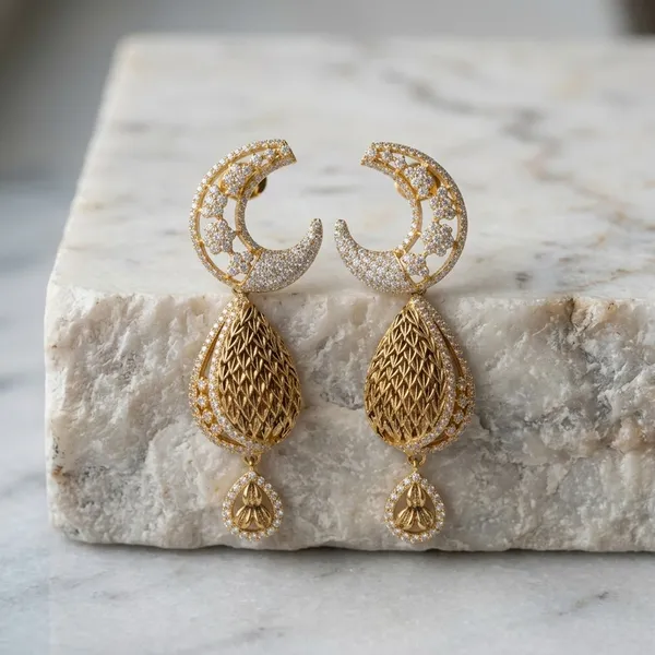 Gold_Plated_Earring_Crescent_Moon_Teardrop_Drop