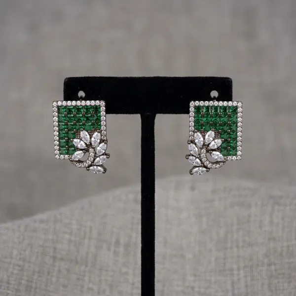 Square_Emerald_and_Diamond_Stud_Earrings