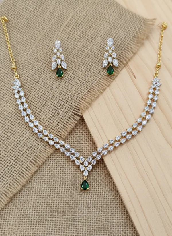 Indian_Set_Gold-Plated_CZ_and_Emerald_Green_Jewelry_Set