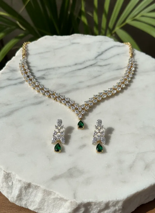 Indian_Set_Gold-Plated_CZ_and_Emerald_Green_Jewelry_Set