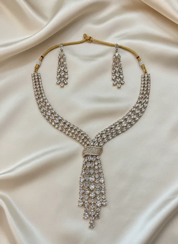 Indian_Set_Elegant_Anti_Tarnish_Cubic_Zirconia_Tassel_Necklace_and_Earring_Jewelry_Set