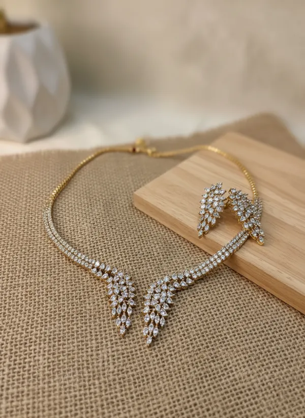 Indian_Set_American_Diamond_Jewelry_Set_Elegant_Cascading
