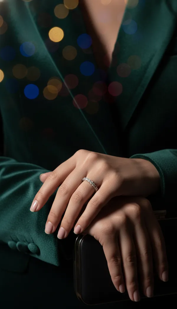 Elegant_Sparkling_Crystal_Eternity_Ring_-_Size_6