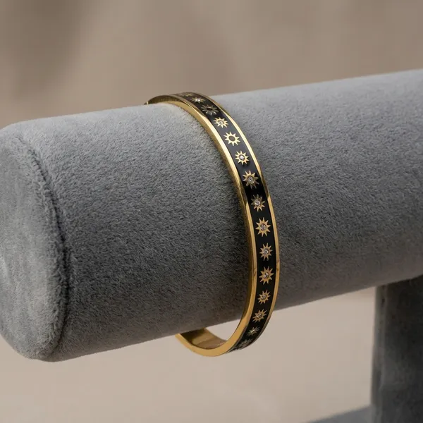 Celestial_Starburst_Gold_Bangle