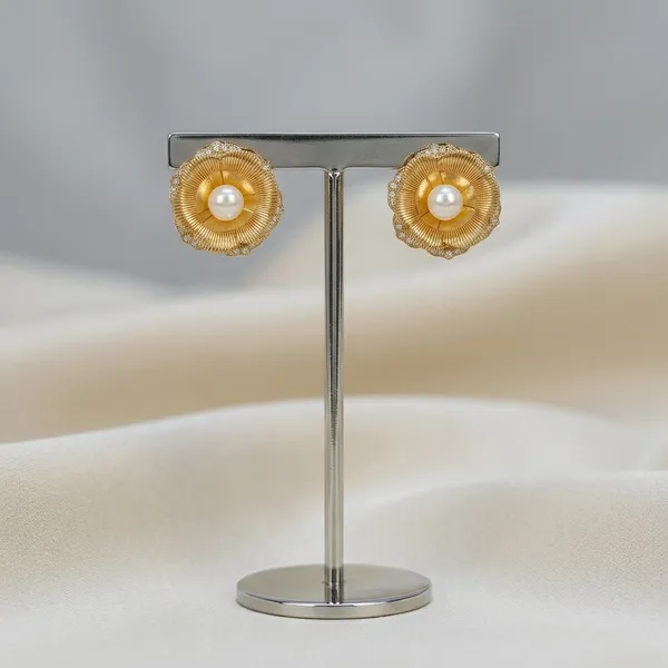 Elegant_Golden_Blossom_Pearl_Earrings
