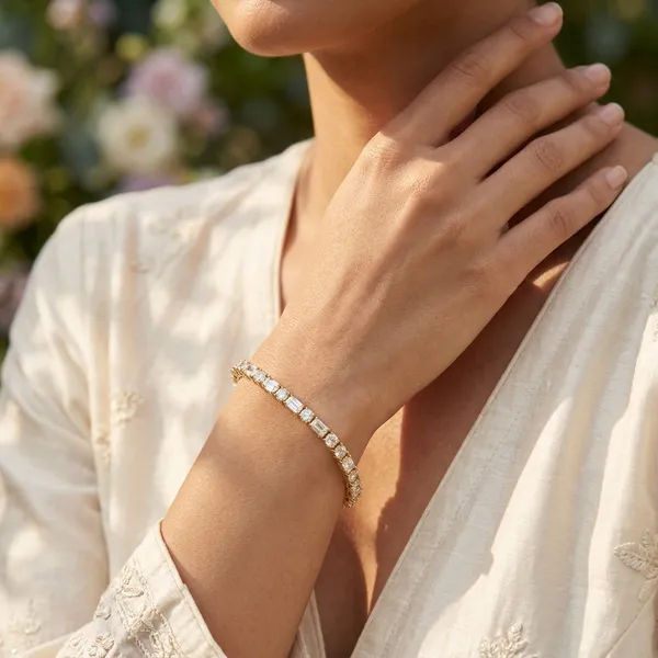 Gold_Baguette_and_Round_Diamond_Tennis_Bracelet
