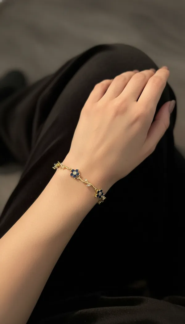 Midnight_Bloom_Tulip__Bracelet
