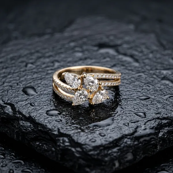 Sparkling_Pear_Cluster_Ring