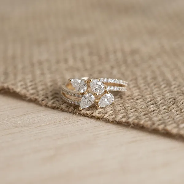 Sparkling_Pear_Cluster_Ring