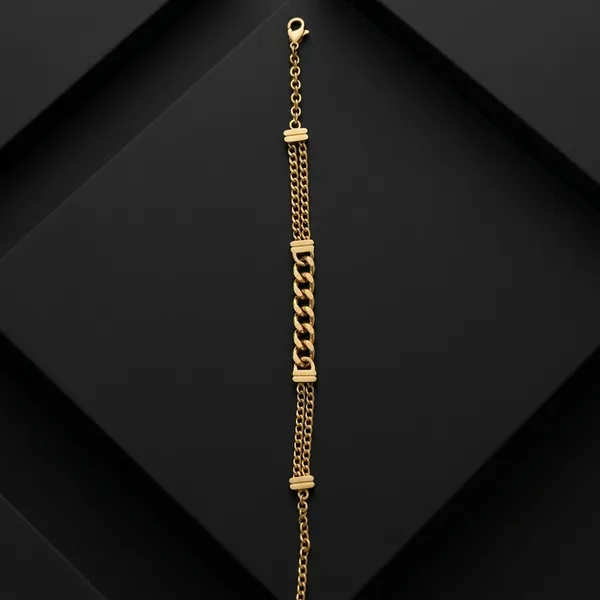 Elegant_Multi-Link_Gold_Bracelet