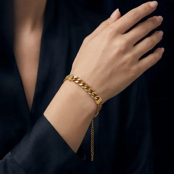 Elegant_Multi-Link_Gold_Bracelet