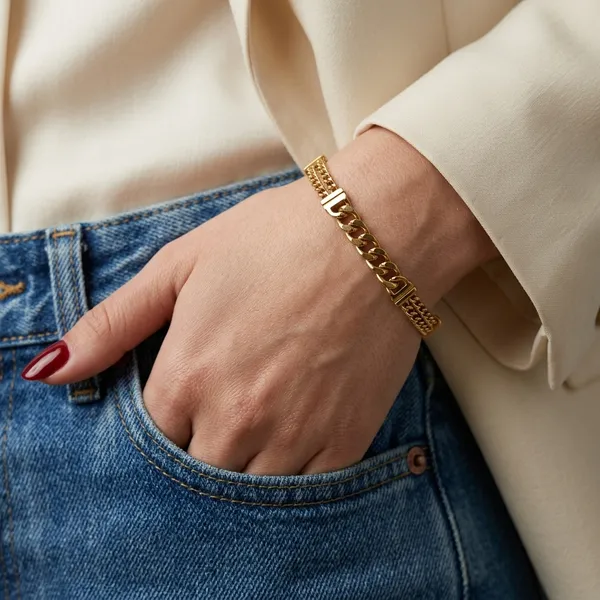 Elegant_Multi-Link_Gold_Bracelet