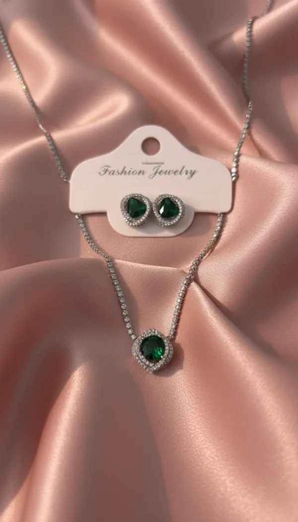 Emerald_Halo_Jewelry_Set