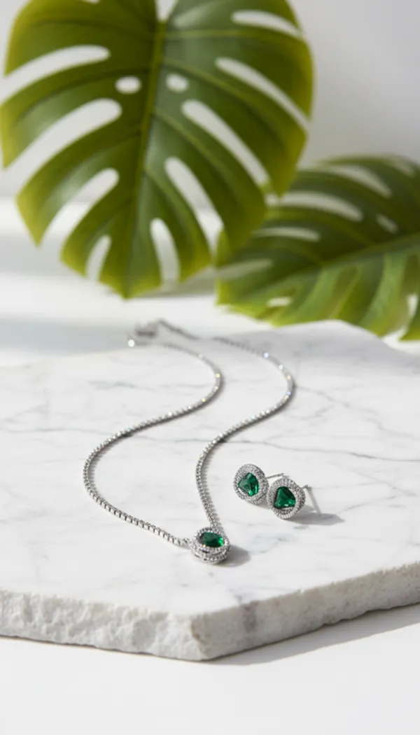 Emerald_Halo_Jewelry_Set