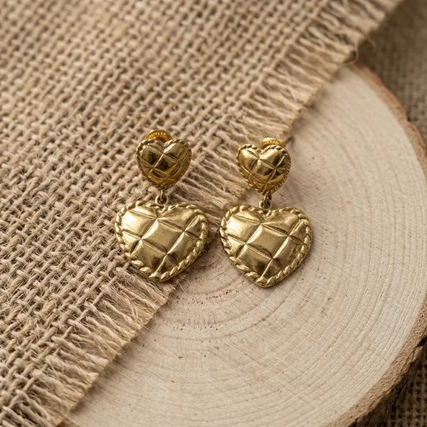 Vintage-Inspired_Quilted_Gold_Heart_Statement_Earrings