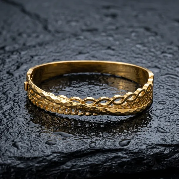 Elegant_Textured_Gold_Bangle