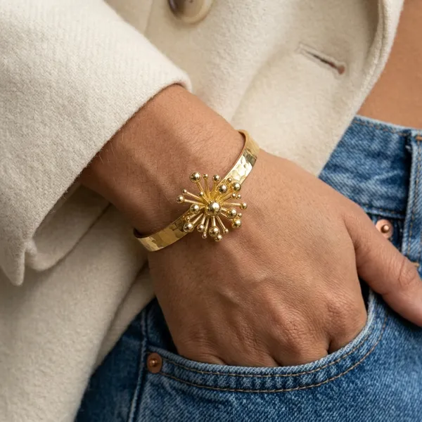 Golden_Starburst_Cuff_Bracelet