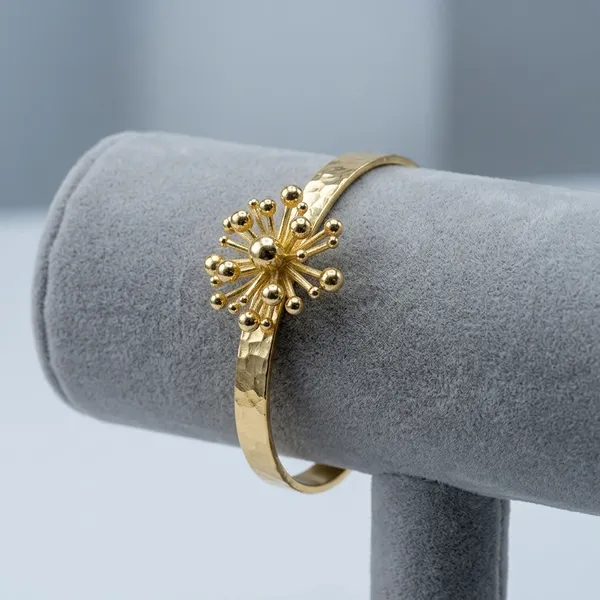 Golden_Starburst_Cuff_Bracelet