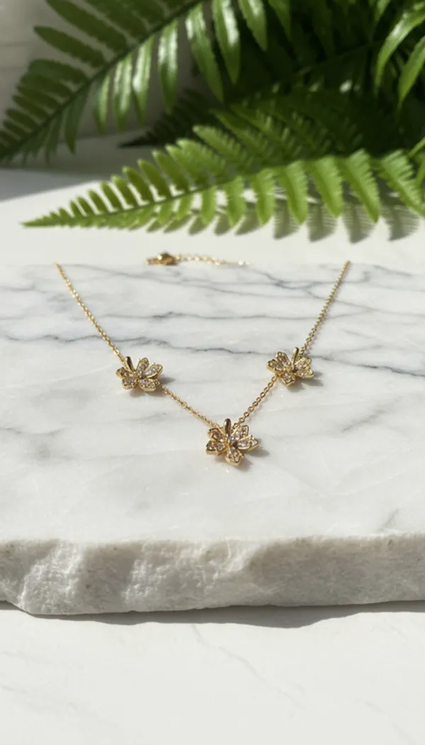 Radiant_Maple_Leaf_Pendant_Set