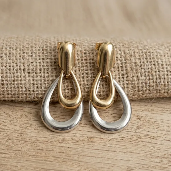 Two-Tone_Geometric_Drop_Earrings