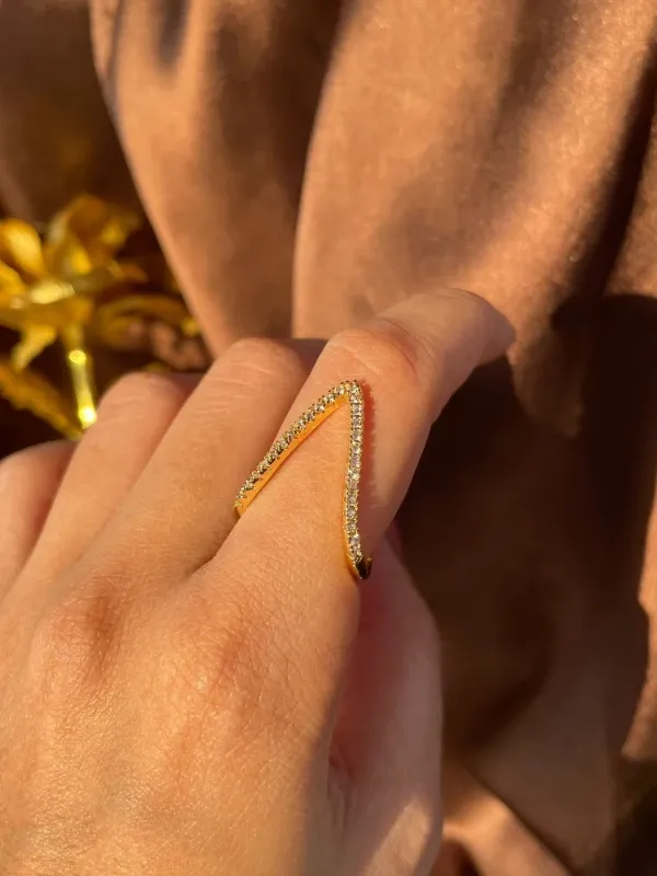 Neofashy_Celeste_Crystal_Crossover_Gold_Ring_for_Women
