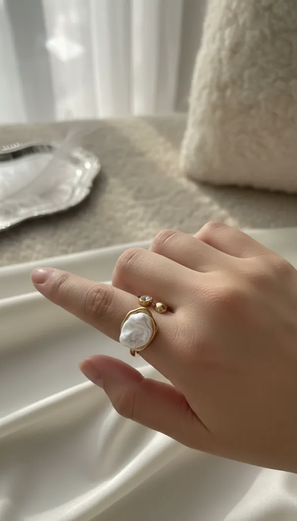 Elegant_Baroque_Pearl_&_Crystal_Gold-Tone_Wrap_Ring