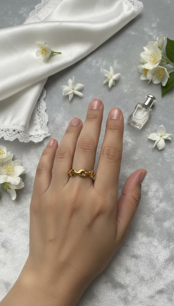 Chic_Gold_Link_Ring