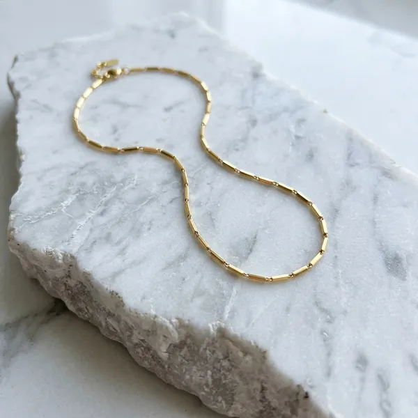 Minimalist_Gold-Plated_Bar_Link_Chain