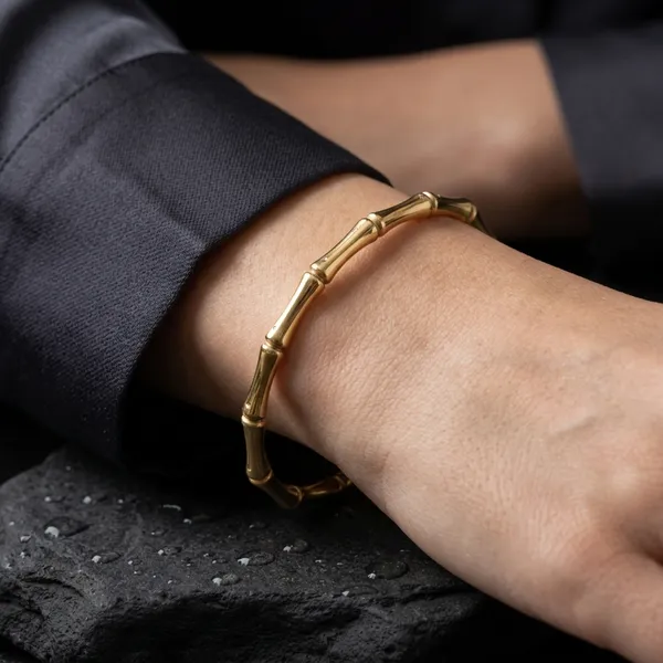 Luxury_Gold_Bamboo_Stretch_Bracelet_for_Women_|_Minimalist_Stackable_Bangle_Jewelry