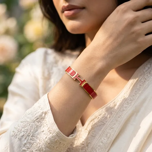 Chic_Red_Enamel_H-Bracelet