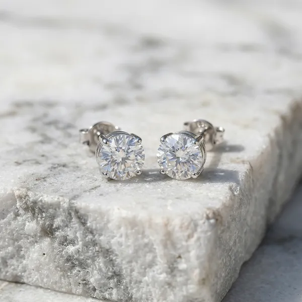 Silver_Diamond_Stud_Earring