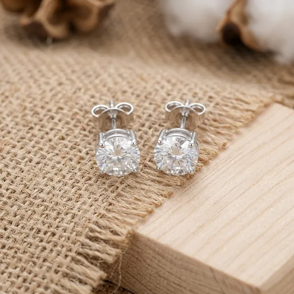 Silver_Diamond_Stud_Earring