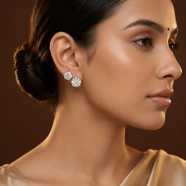 Silver_Diamond_Stud_Earring