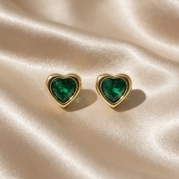 Radiant_Emerald-Green_Heart_Gold-Toned_Pair_Of_Earrings