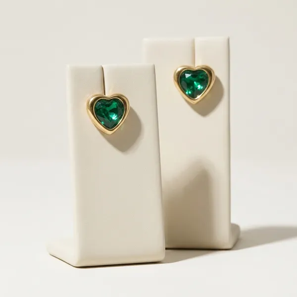 Radiant_Emerald-Green_Heart_Gold-Toned_Pair_Of_Earrings