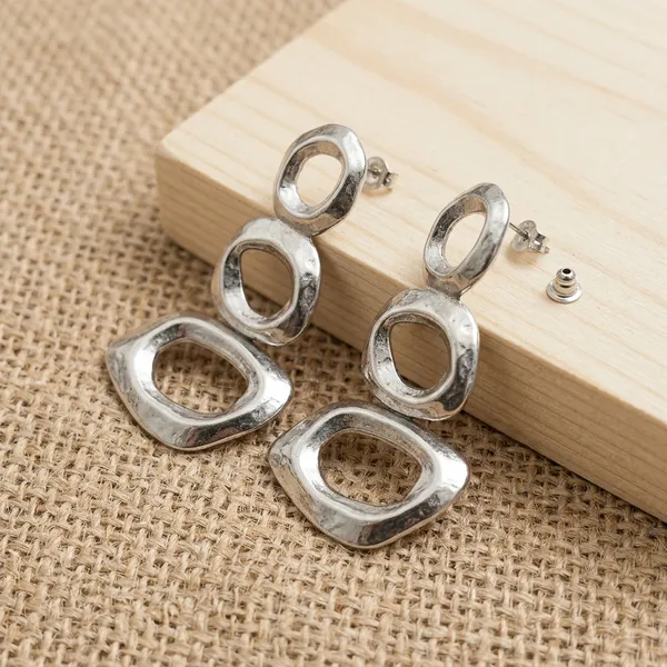 Hammered_Silver_Geometric_Earrings