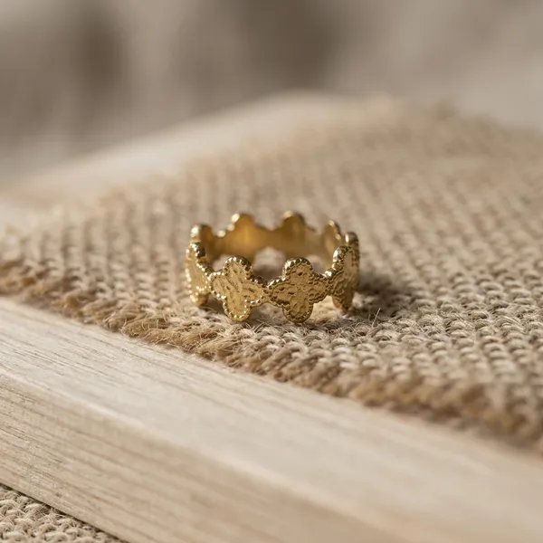 Golden_Scalloped_Eternity_Ring