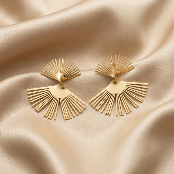 Golden_Sunburst_Fan_Earrings