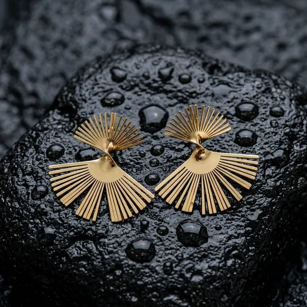 Golden_Sunburst_Fan_Earrings