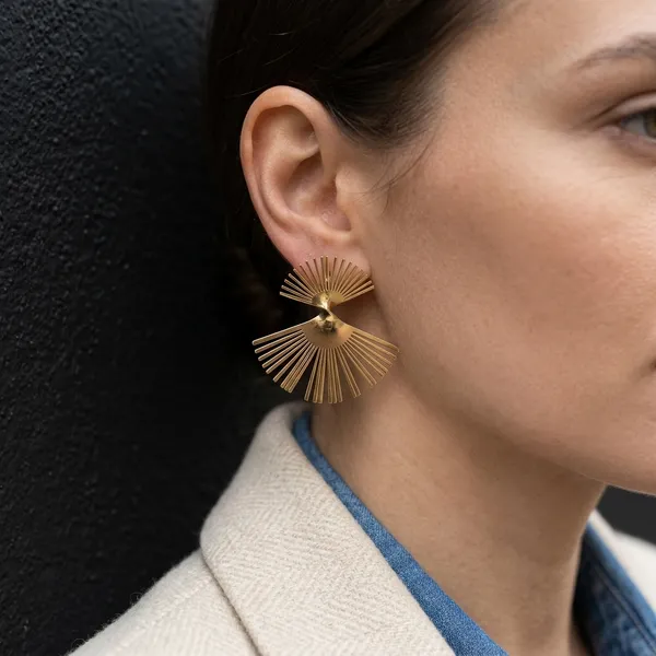 Golden_Sunburst_Fan_Earrings