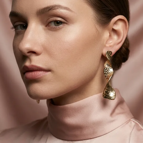 Golden_Textured_Twisted_Earrings